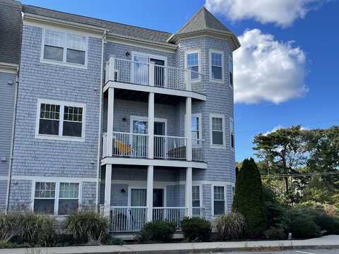 185 Stevens Street, Hyannis, MA 02601