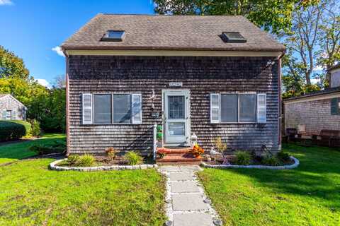 26 Shore Street, Falmouth, MA 02540