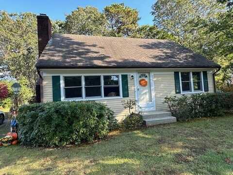 318 Lincoln Road, Barnstable, MA 02601