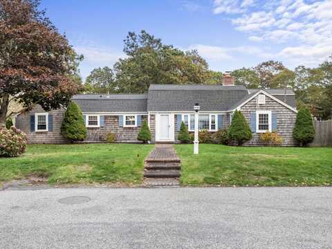 74 Ocean Avenue, South Yarmouth, MA 02664