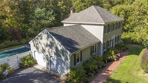 111 Lothrop's Lane, West Barnstable, MA 02668