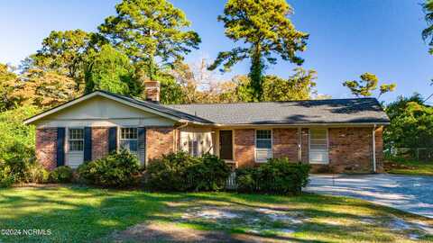 3105 Country Club Road, Morehead City, NC 28557