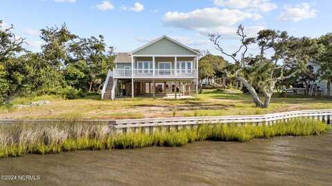 5005 Bogue Sound Court, Emerald Isle, NC 28594