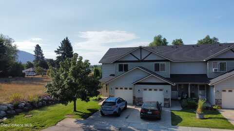 196 Maryanna Ln, Hayden, ID 83835