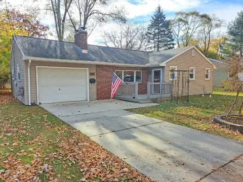 323 John, Clare, MI 48617