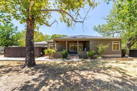 210 Edison St, Fredericksburg, TX 78624