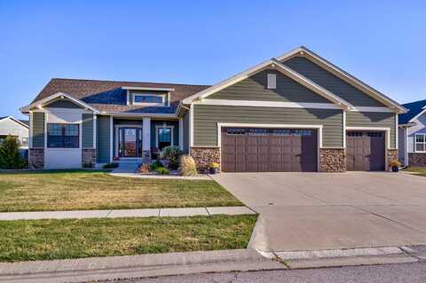 404 Upstill Circle, Gilbert, IA 50105