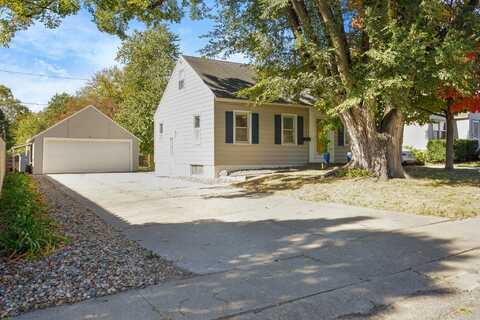 1209 Grand Avenue, Ames, IA 50010