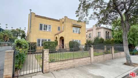 5418 Franklin Ave, Los Angeles, CA 90027