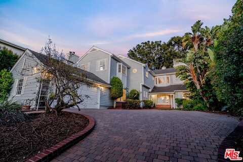 1102 Chautauqua Blvd, Pacific Palisades, CA 90272