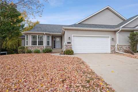 4101 N Willowbend Road NE, Cedar Rapids, IA 52411