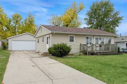 4416 Lee Street NE, Cedar Rapids, IA 52402