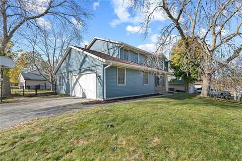 7003 Candlewick Drive NE, Cedar Rapids, IA 52402