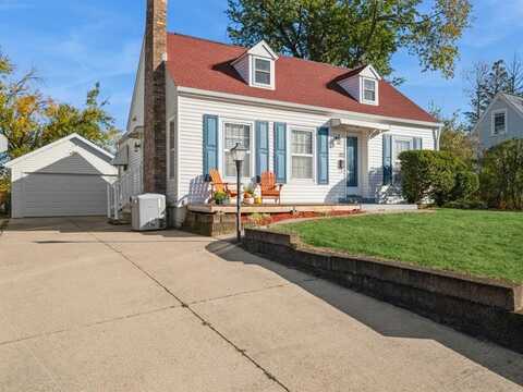 312 36th Street NE, Cedar Rapids, IA 52402