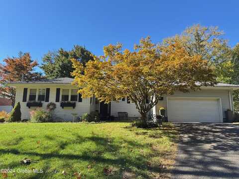 27 Sunset Drive, Bethlehem, NY 12054