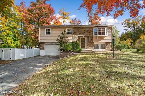 28 Garling Drive, Colonie, NY 12110