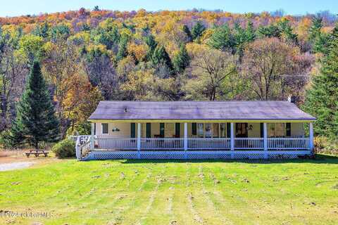 226 SE Hollow Road, Berlin, NY 12022