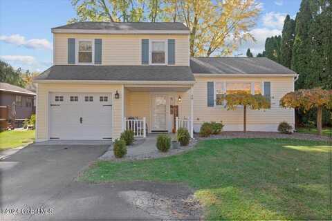 48 Aspen Circle, Albany, NY 12208