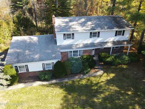 6 Twilight Drive, Clifton Park, NY 12065