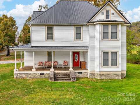 1426 Poison Cove Road, Clyde, NC 28721