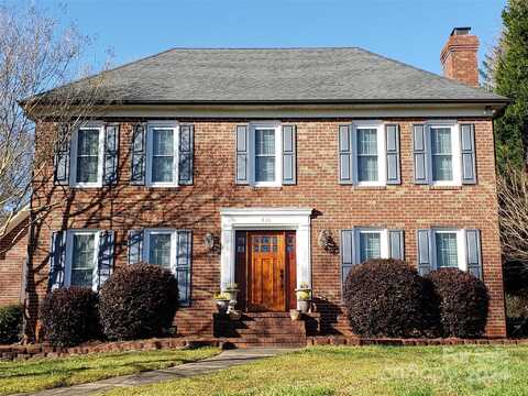 810 Woodmoore Lane, Kannapolis, NC 28081