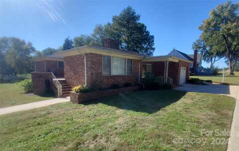 4301 Gibbon Road, Charlotte, NC 28269