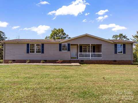 6125 Reitzel Drive, Hickory, NC 28601