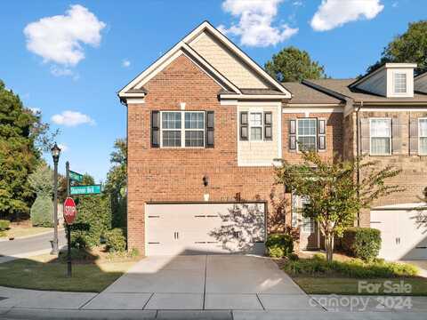 5422 Shannon Bell Lane, Charlotte, NC 28277