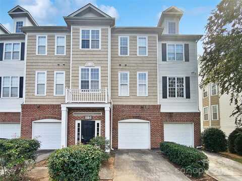 6910 Park Place Drive, Charlotte, NC 28262