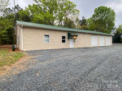 244 Stanback Ferry Ice Plant Road, Wadesboro, NC 28170