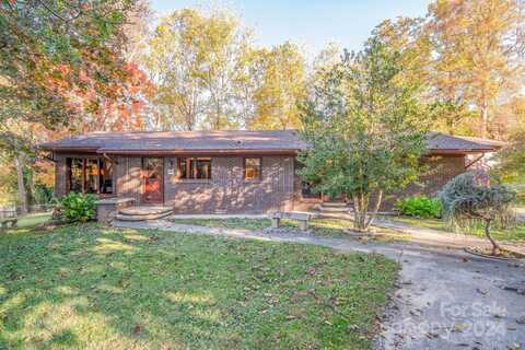 105 Westview Avenue, Black Mountain, NC 28711