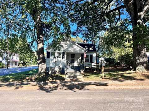 1407 N Ashe Avenue, Newton, NC 28658