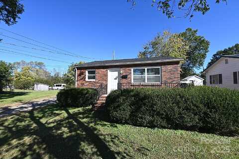 125 S Ervin Avenue, Newton, NC 28658