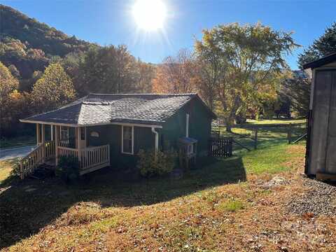 106 Black Oak Cove Road, Candler, NC 28715