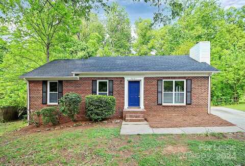 5801 Woodrock Court, Charlotte, NC 28214