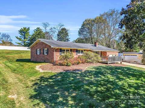 108 Wynnbrook Drive, Hendersonville, NC 28792