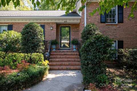 1218 Redcoat Drive, Charlotte, NC 28211