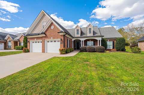 3057 17th Street Lane NE, Hickory, NC 28601