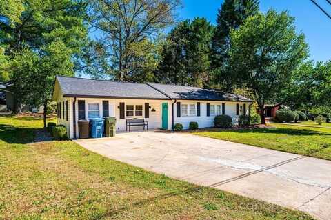 1378 8th Street NW, Hickory, NC 28601