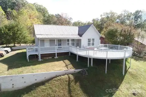 102 Charleston Place, Bryson City, NC 28713