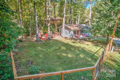 308 Spring Lake Road, Maggie Valley, NC 28751