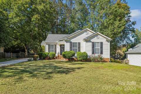 7826 Ambleside Drive, Charlotte, NC 28216