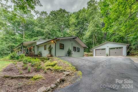 1367 Cardinal Road, Brevard, NC 28712