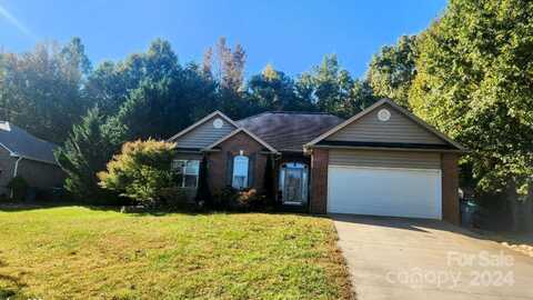 2458 36TH Avenue NE, Hickory, NC 28601