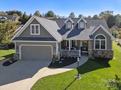 157 Whistlewood Lane, Hendersonville, NC 28739