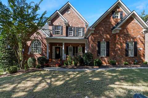 13815 Glen Abbey Drive, Charlotte, NC 28278