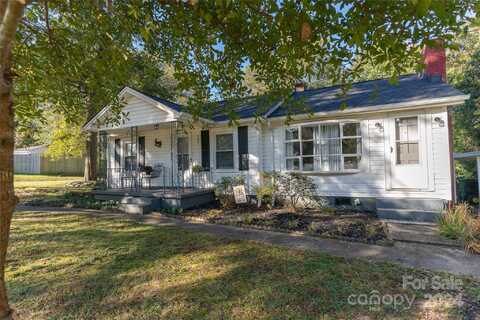 207 Belton Avenue, Mount Holly, NC 28120