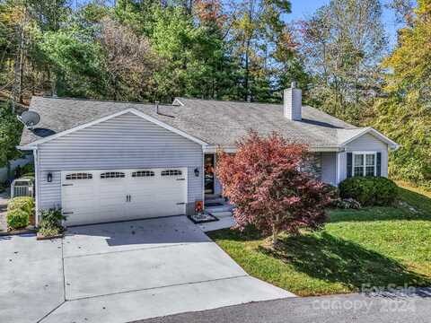 650 New Village Drive, Hendersonville, NC 28791