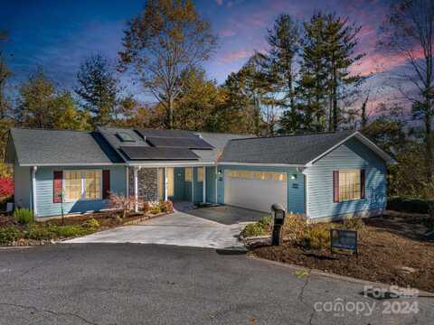 675 New Village Drive, Hendersonville, NC 28791