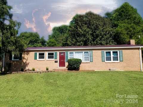 809 S Caldwell Avenue, Newton, NC 28658